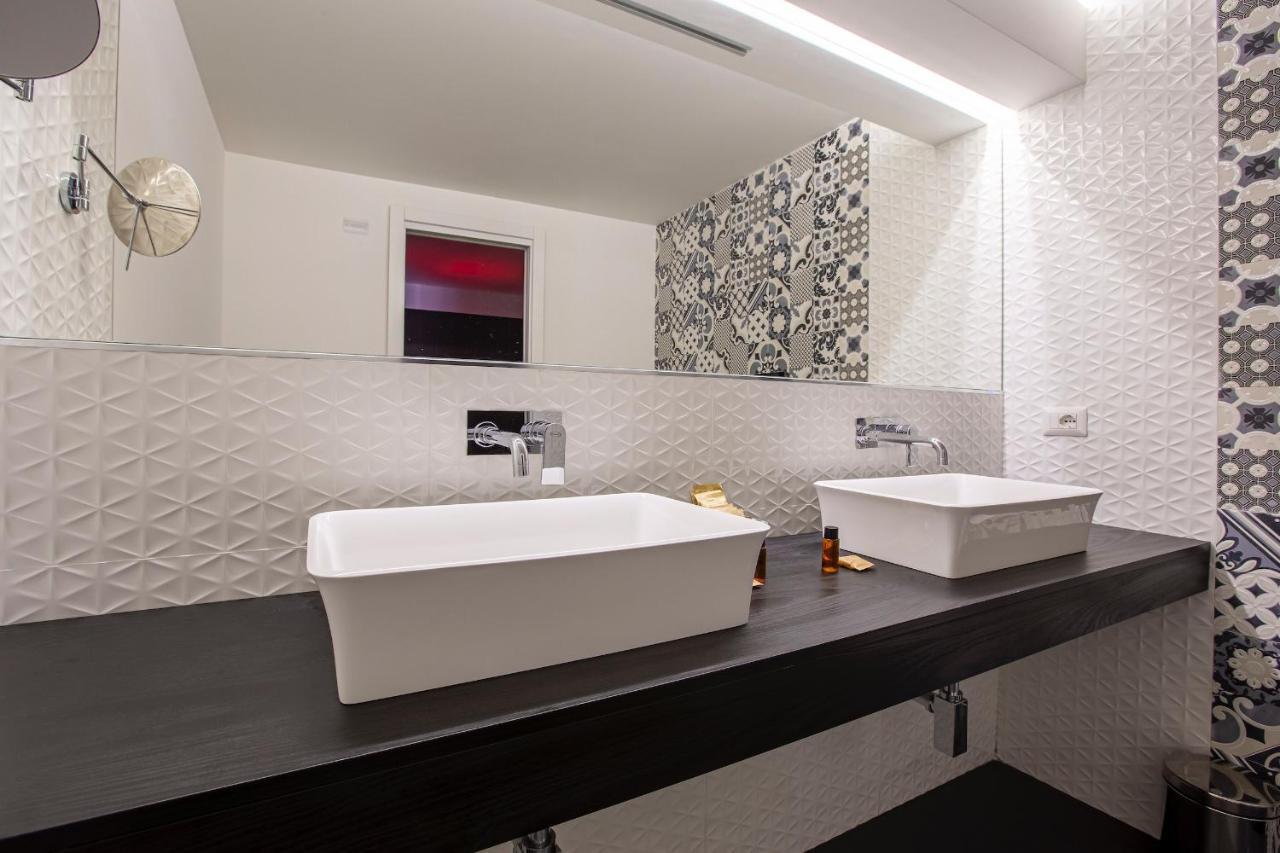 Grotticelle'S House & Luxury Room Сиракуза Екстериор снимка